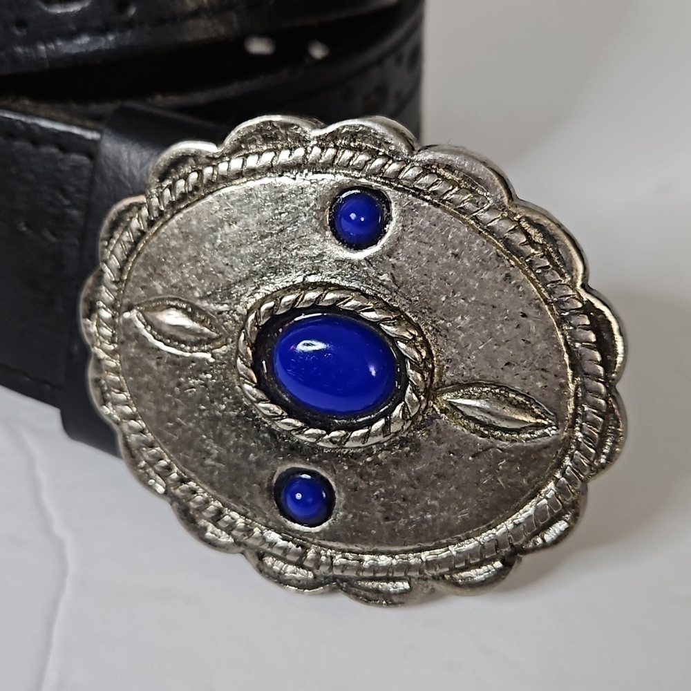 Leather Belt with Silvertone Buckle Black Pre-owned - Picture 2 of 5